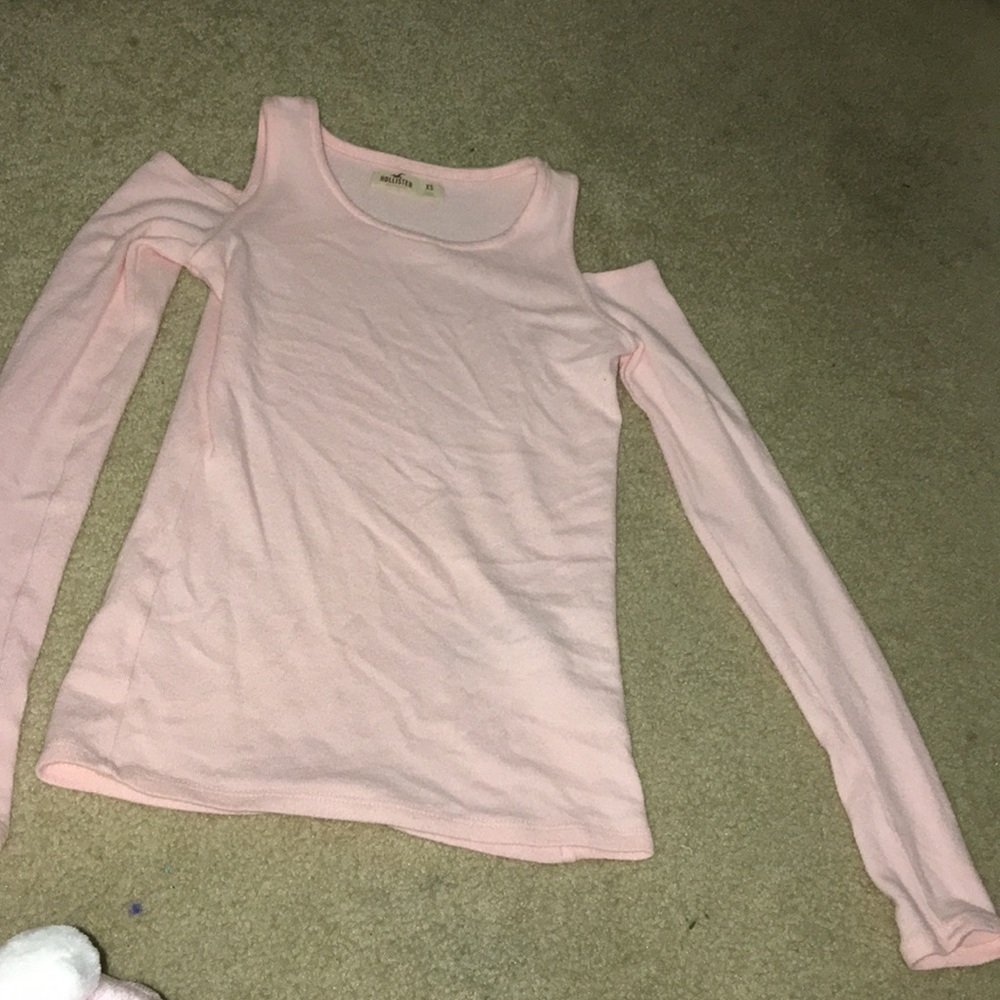super soft Cold shoulder long sleeve shirt